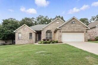 7328 W Ridge Cir in Sherwood, AR - Building Photo - Building Photo