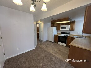 932 S Dearborn Way in Aurora, CO - Building Photo - Building Photo