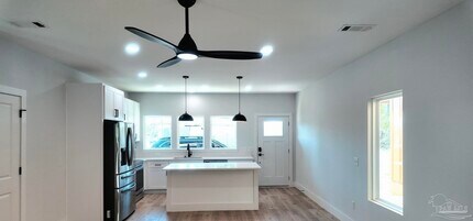 305 N Pace Blvd in Pensacola, FL - Building Photo - Building Photo