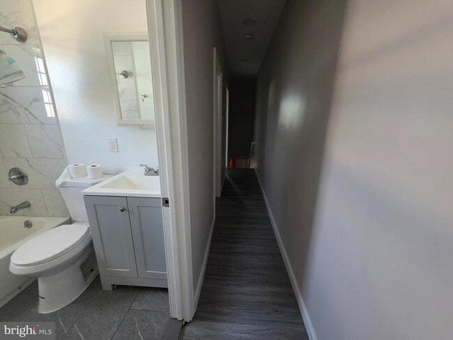 305 Lafayette Ave in Hamilton Township, NJ - Building Photo - Building Photo