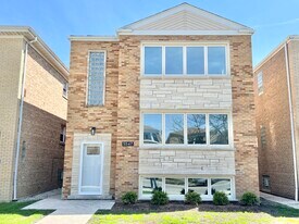 5547 N Central Ave in Chicago, IL - Building Photo