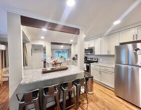 704 Monroe Dr in Raleigh, NC - Building Photo - Building Photo