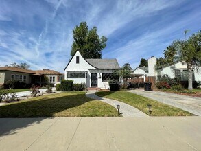 4621 Sunnyside Dr in Riverside, CA - Building Photo - Building Photo