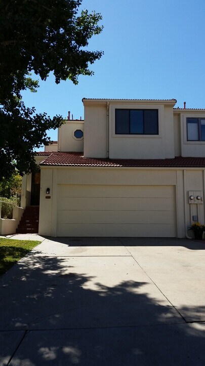 2000 Vista Dr in Loveland, CO - Building Photo