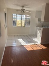 961 S Kenmore Ave in Los Angeles, CA - Building Photo - Building Photo