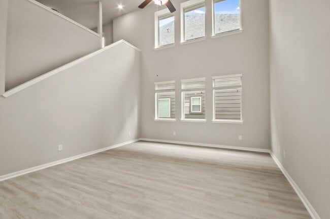 22475 Kinley St in New Caney, TX - Building Photo - Building Photo