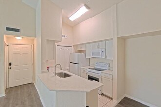 4102 Central Sarasota Pkwy in Sarasota, FL - Building Photo - Building Photo