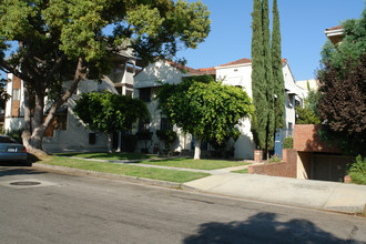 320-322 N Kenwood St in Glendale, CA - Building Photo - Building Photo