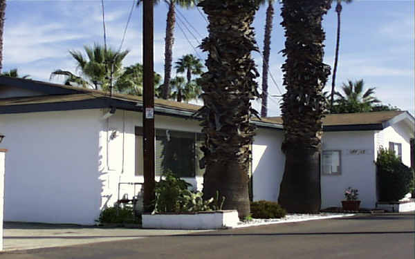 Ivy Trailer Park in El Cajon, CA - Foto de edificio - Building Photo