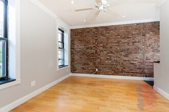 340 E 18th St in New York, NY - Building Photo - Building Photo