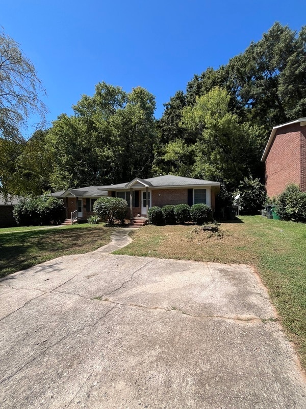 property at 4811 Malibu Dr