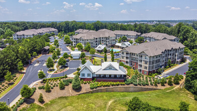 Avonlea Creekside in Marietta, GA - Foto de edificio - Building Photo