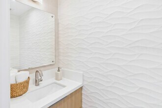 2282 Whitney Ave in Summerland, CA - Foto de edificio - Building Photo