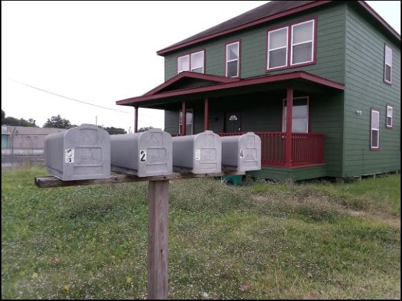 110 Carolyn St, Unit 1 in La Marque, TX - Building Photo