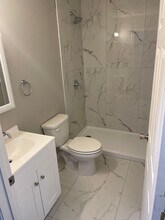 2103 Baronne St in New Orleans, LA - Building Photo - Building Photo