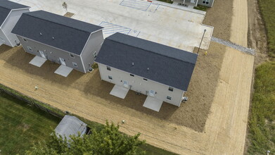 The Reserve at Avalon Townhomes in Fort Wayne, IN - Building Photo - Building Photo