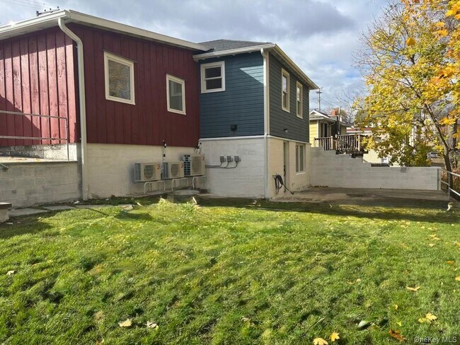 32 Western Ave in Marlboro, NY - Building Photo - Building Photo