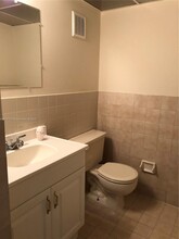1624 NE 151st St in Miami, FL - Building Photo - Building Photo