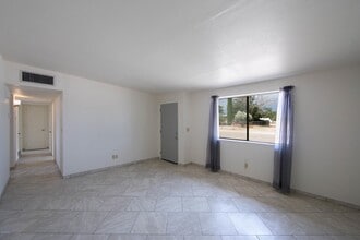 410 3rd St in Huachuca City, AZ - Building Photo - Building Photo