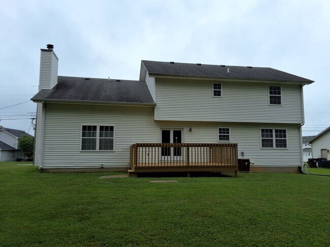 1925 Lakewood Dr in Elizabethtown, KY - Building Photo - Building Photo
