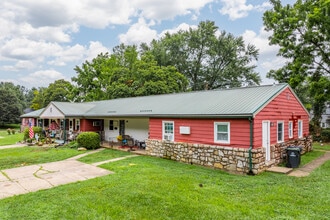 1 Kenalcon Dr in Phoenixville, PA - Foto de edificio - Building Photo