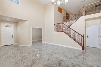 70 Arches Cir in Sacramento, CA - Building Photo - Building Photo