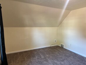 811 S Summit Ave-Unit -Apt. 2 in Sioux Falls, SD - Foto de edificio - Building Photo