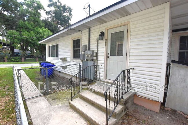 property at 707 E Lime St