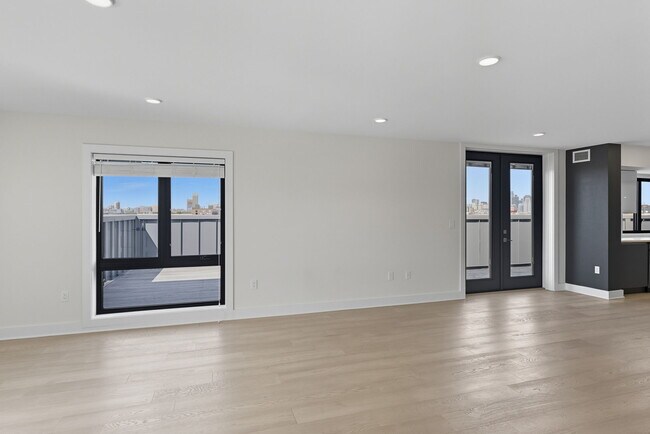 85 Willow Ct, Unit 501 in Boston, MA - Foto de edificio - Building Photo