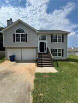 5309 Cattail Ln in College Park, GA - Building Photo