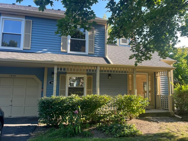 property at 1404 Queensgreen Cir