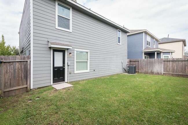 5438 Quail Cove Ln in Houston, TX - Building Photo - Building Photo