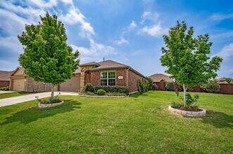 1911 Meadow Crest Dr in Princeton, TX - Building Photo - Building Photo