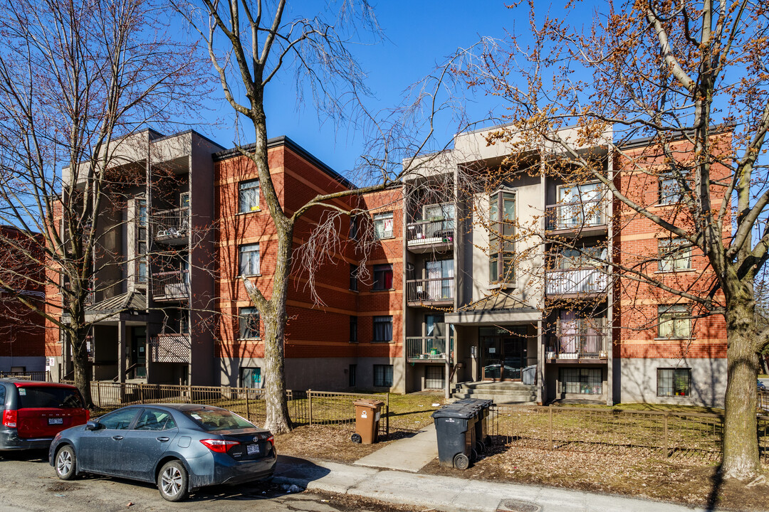 3961 Linton Av in Montréal, QC - Building Photo