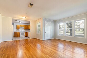 5519 Huisache St in Houston, TX - Building Photo - Building Photo