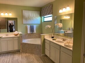 5513 1st Sq in Vero Beach, FL - Building Photo - Building Photo