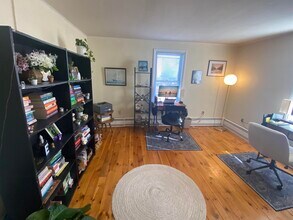 198 Alsace St in Manchester, NH - Building Photo - Building Photo