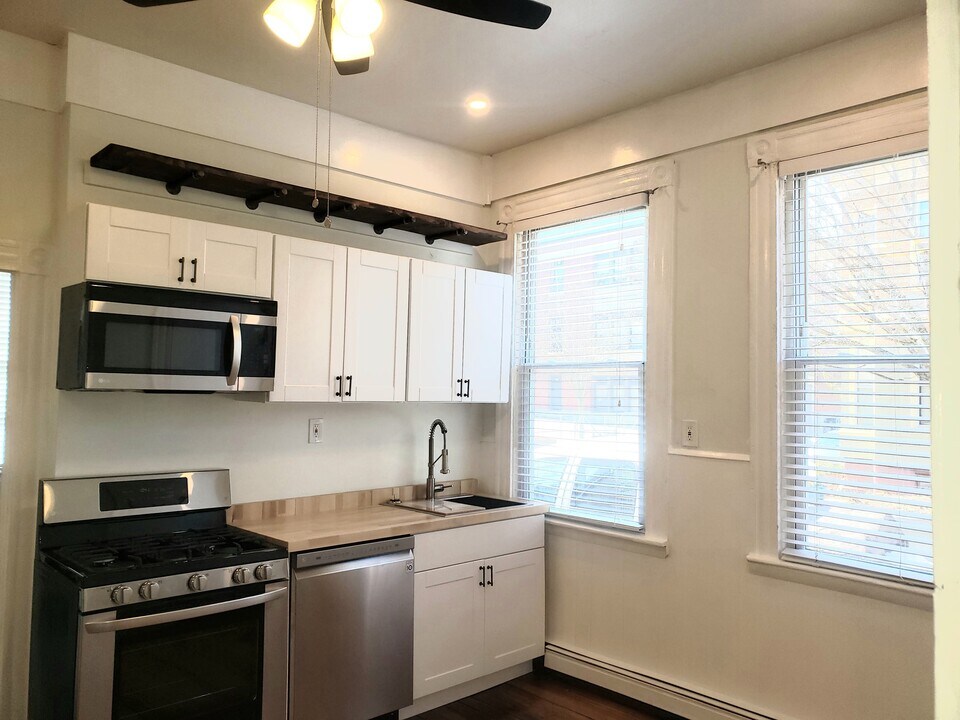 16 Europe St, Unit 2 in Providence, RI - Building Photo