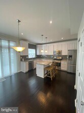 12502 Royal Crown Dr in Germantown, MD - Building Photo - Building Photo