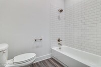 711 E Main St photo'