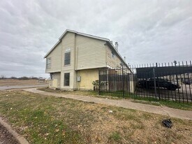 8323 Wilcrest Dr in Houston, TX - Building Photo