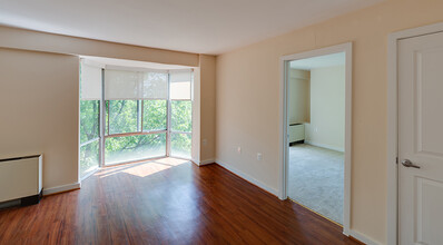 Channel Square Apartments in Washington, DC - Building Photo - Building Photo