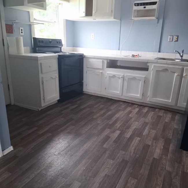 property at 2824 N Texas Blvd