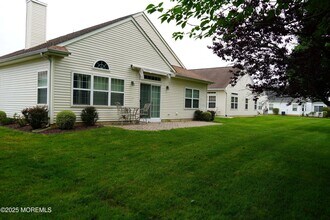185 Valencia Dr in Monroe Township, NJ - Building Photo - Building Photo