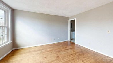 24 South St, Unit 2A in Medford, MA - Building Photo - Building Photo