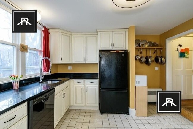 property at 23 Kinross Rd