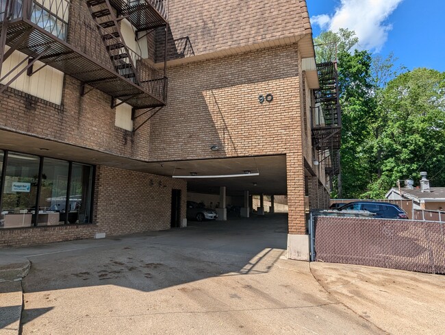 90 Kinderkamack Rd
