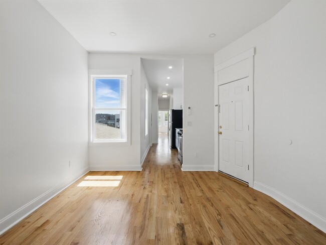 property at 18 Poplar St