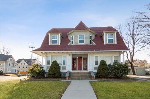 1283 Narragansett Blvd in Cranston, RI - Building Photo - Building Photo