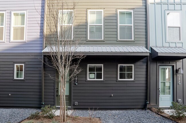 1379 Cozy Cir SE in Atlanta, GA - Building Photo - Building Photo